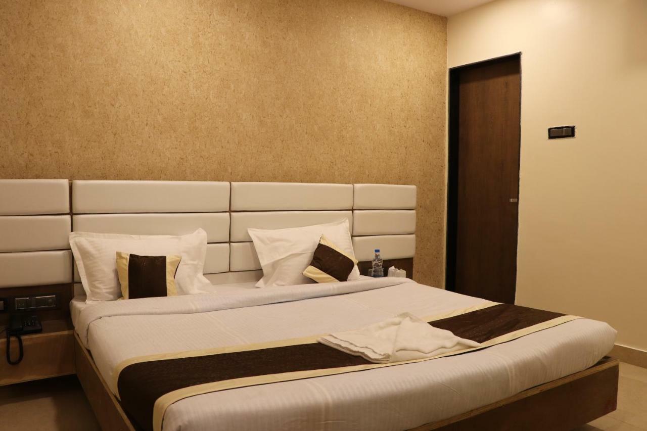 Brahmapur Ganesh Bhavan By Vinayak Hotels מראה חיצוני תמונה