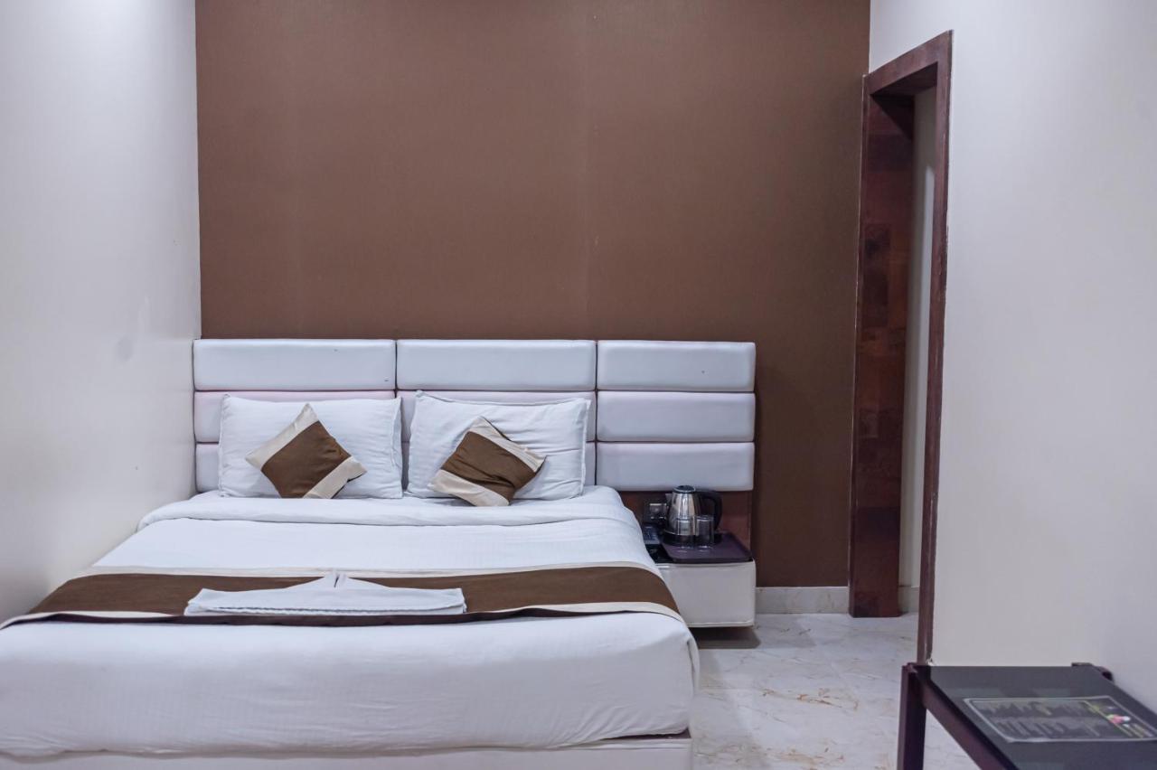 Brahmapur Ganesh Bhavan By Vinayak Hotels מראה חיצוני תמונה