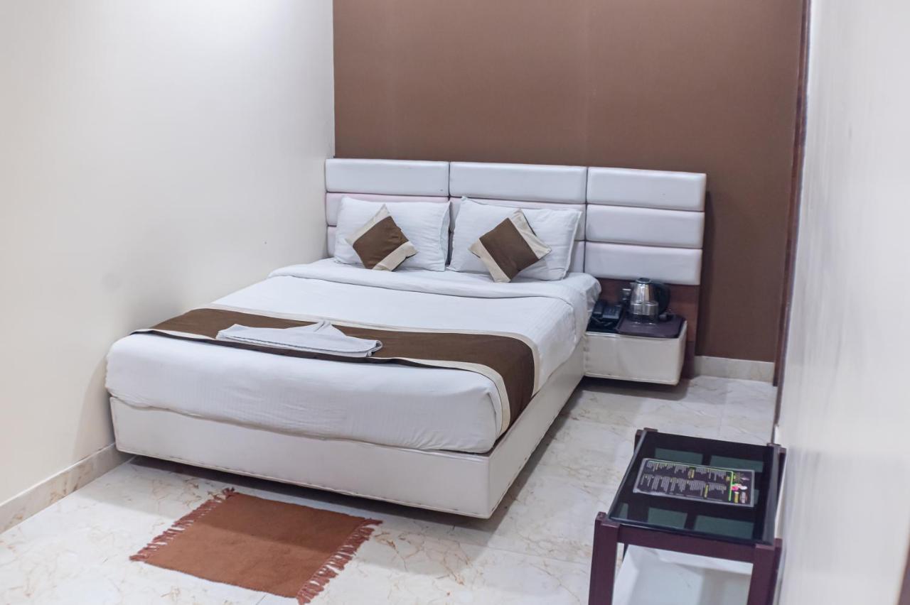 Brahmapur Ganesh Bhavan By Vinayak Hotels מראה חיצוני תמונה