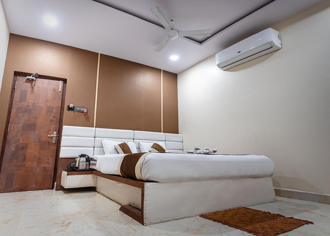Brahmapur Ganesh Bhavan By Vinayak Hotels מראה חיצוני תמונה